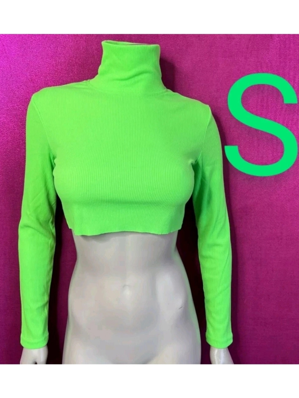 🆕Neon Green Turtle Neck Long Sleeve Ribbed Crop Top   Size S
